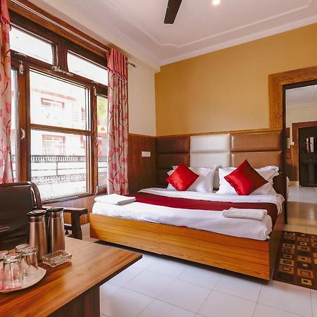 דרמסאלה Hotel Varuni Mcleodganj מראה חיצוני תמונה