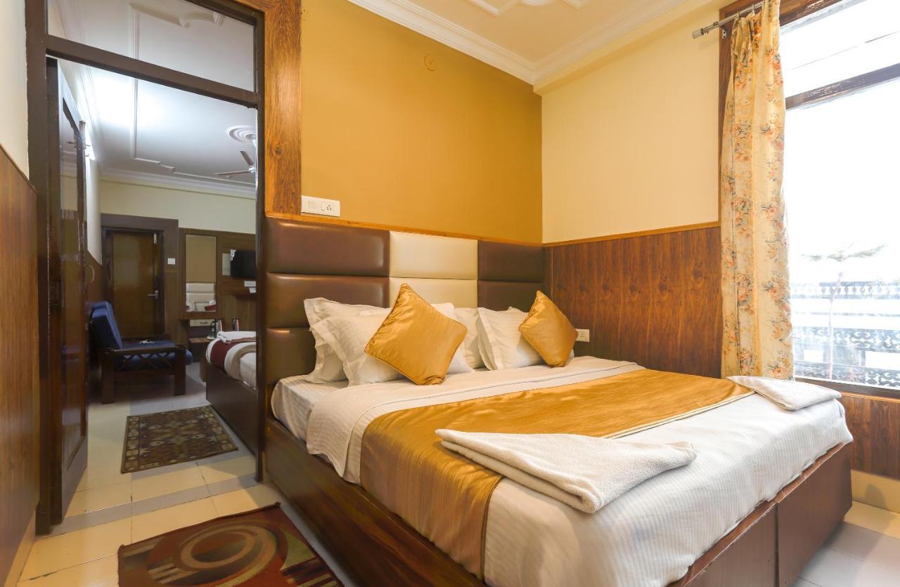 דרמסאלה Hotel Varuni Mcleodganj מראה חיצוני תמונה