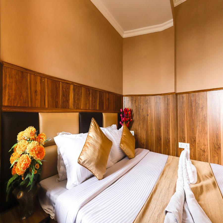 דרמסאלה Hotel Varuni Mcleodganj מראה חיצוני תמונה