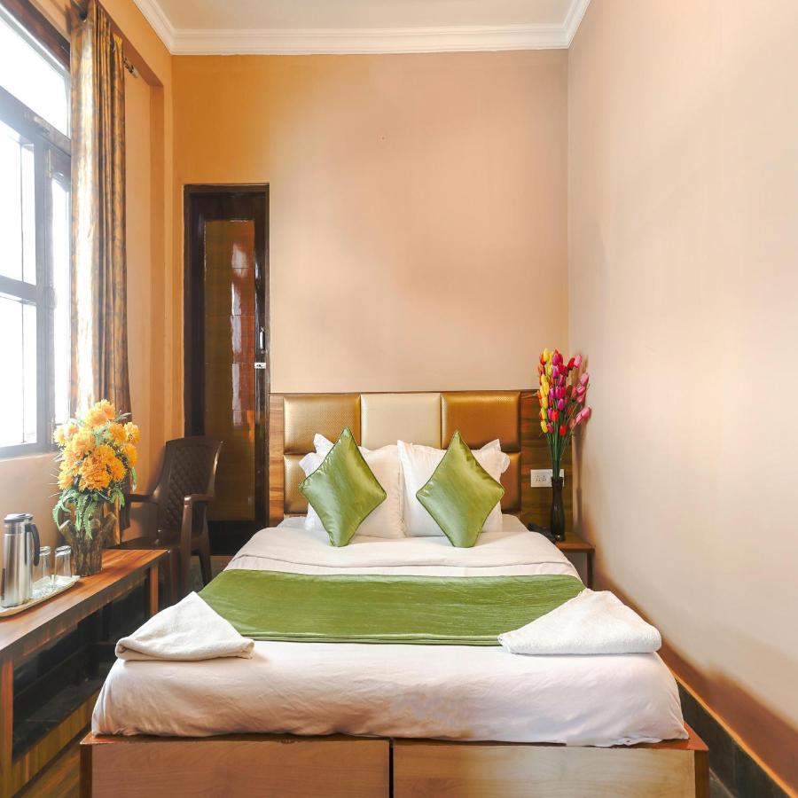 דרמסאלה Hotel Varuni Mcleodganj מראה חיצוני תמונה