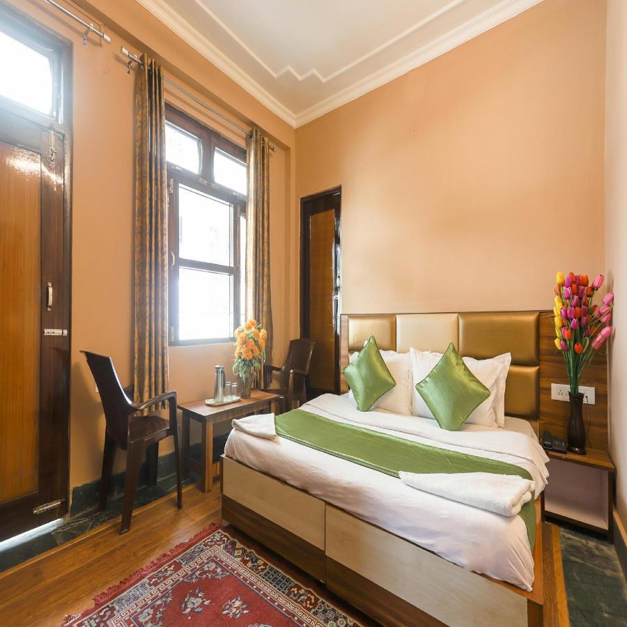 דרמסאלה Hotel Varuni Mcleodganj מראה חיצוני תמונה