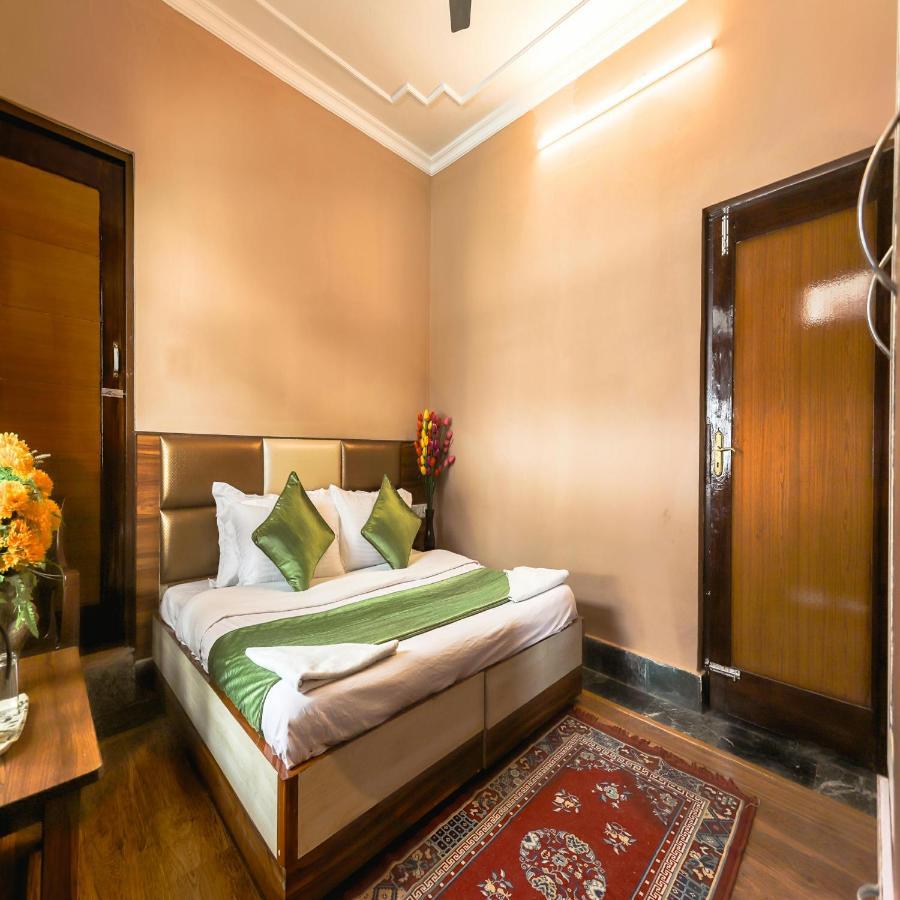 דרמסאלה Hotel Varuni Mcleodganj מראה חיצוני תמונה